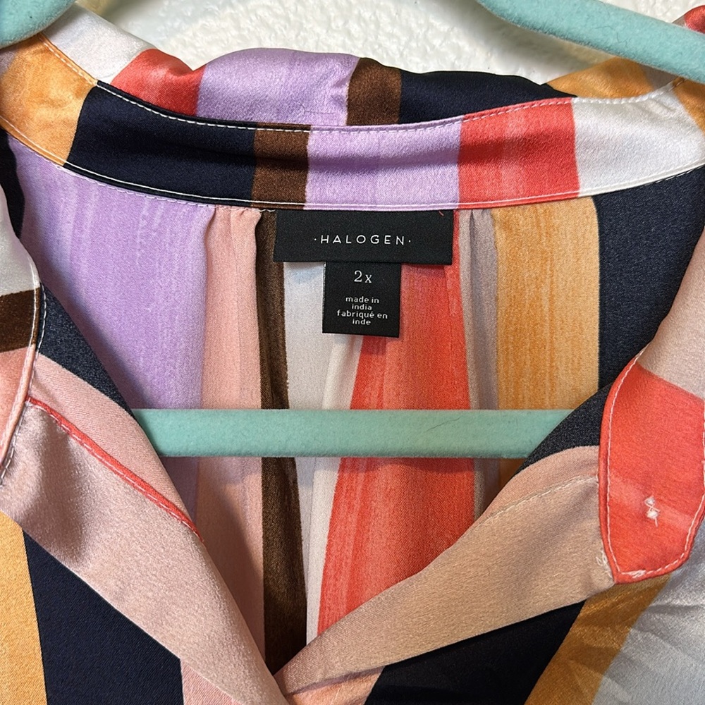 Fun multi-colored blouse - Picture 2 of 3